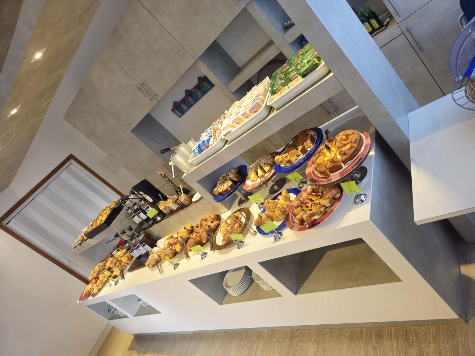 ריצ'יונה Hotel Annalisa מראה חיצוני תמונה